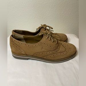 Gianni Bini leather suede perforated lace-up oxford wingtips Women 8